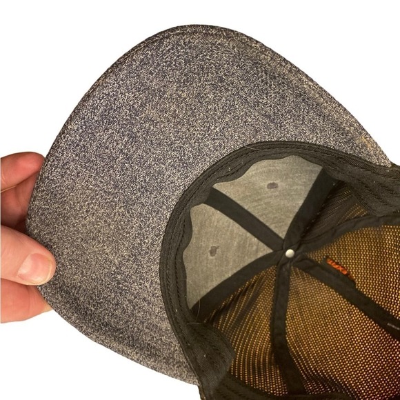 Columbia classic hat, OSFM, gray and black trucker style, preowned. - Picture 4 of 8